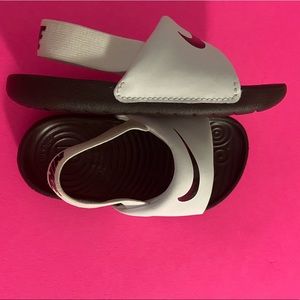 BRAND NEW! Nike Slipper Sandals